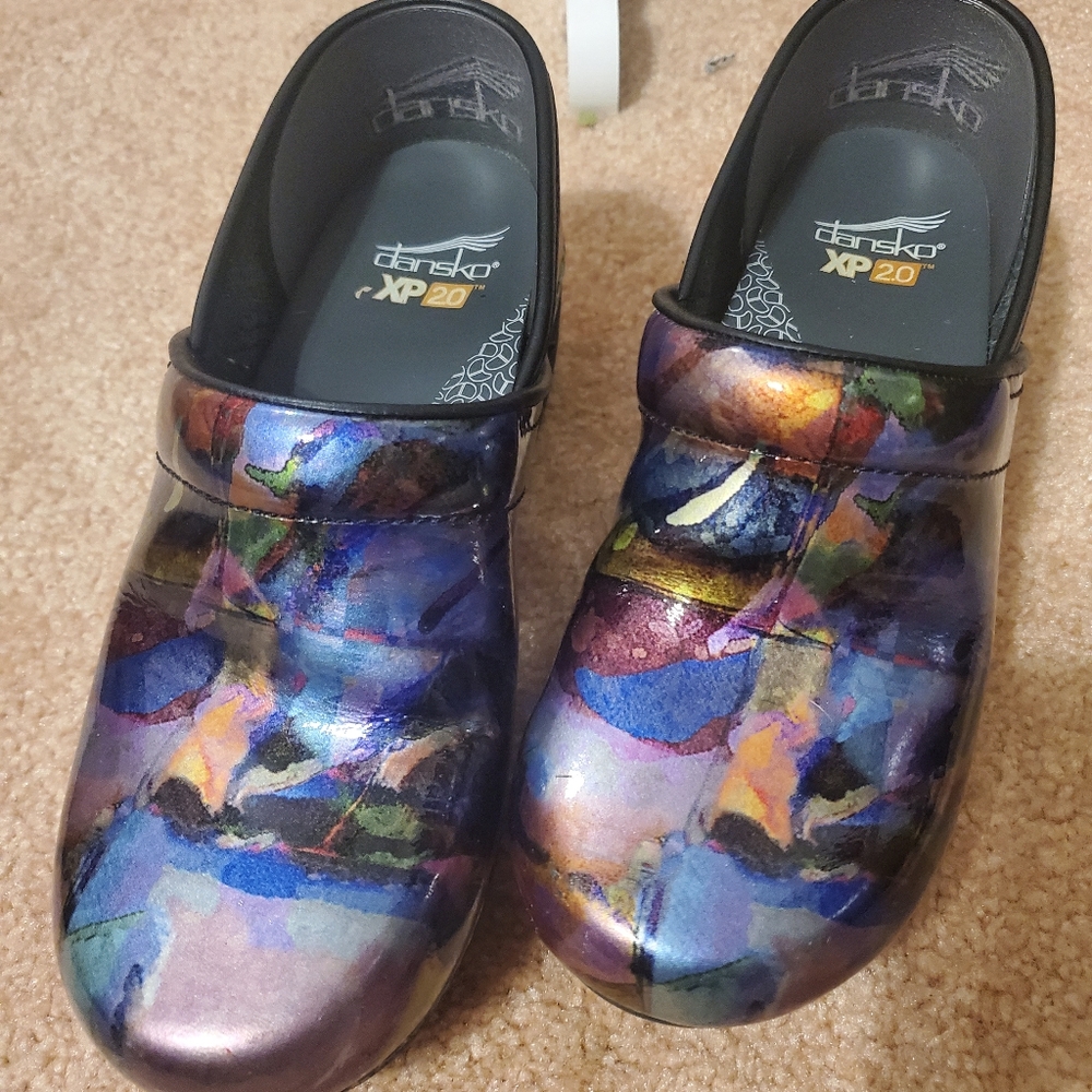 Danskos 38